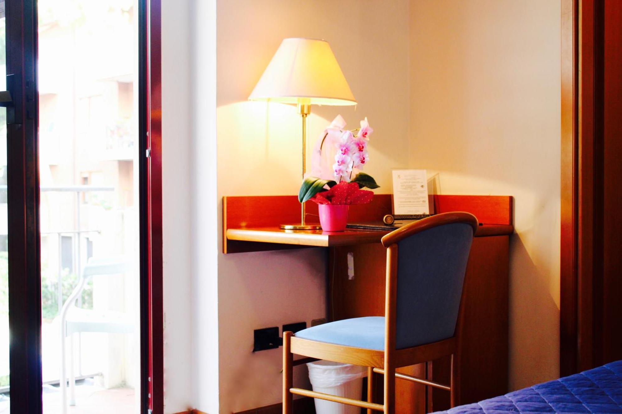 Arcangelo Roof Hotel Rimini Ngoại thất bức ảnh